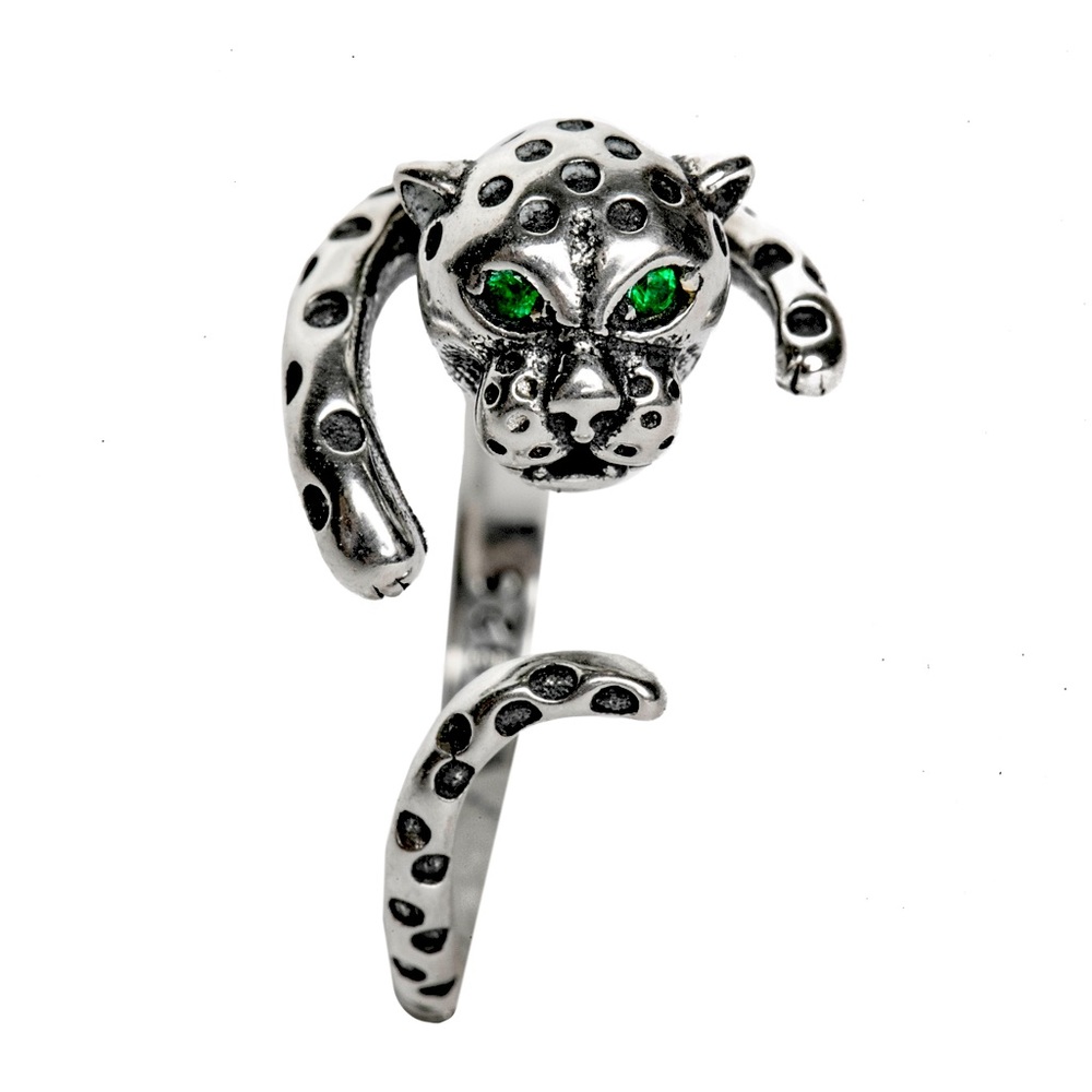 Red Cheetah Sterling silver 925 ring w/green cubic zirconia slightly adjustable